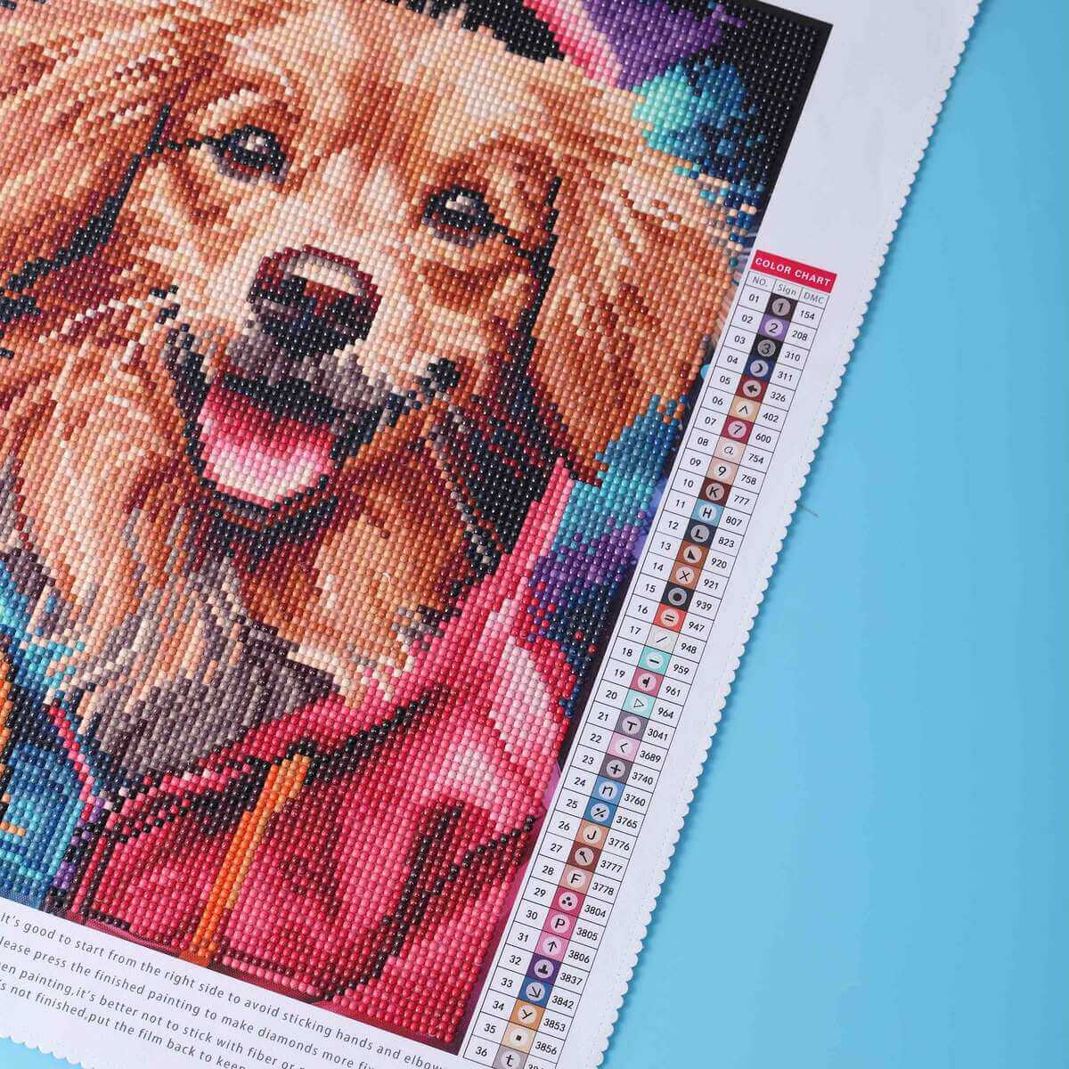 Close-up detail of the Golden Retriever's fur in the diamond painting canvas, showcasing the precision of the round drill diamond painting technique.
