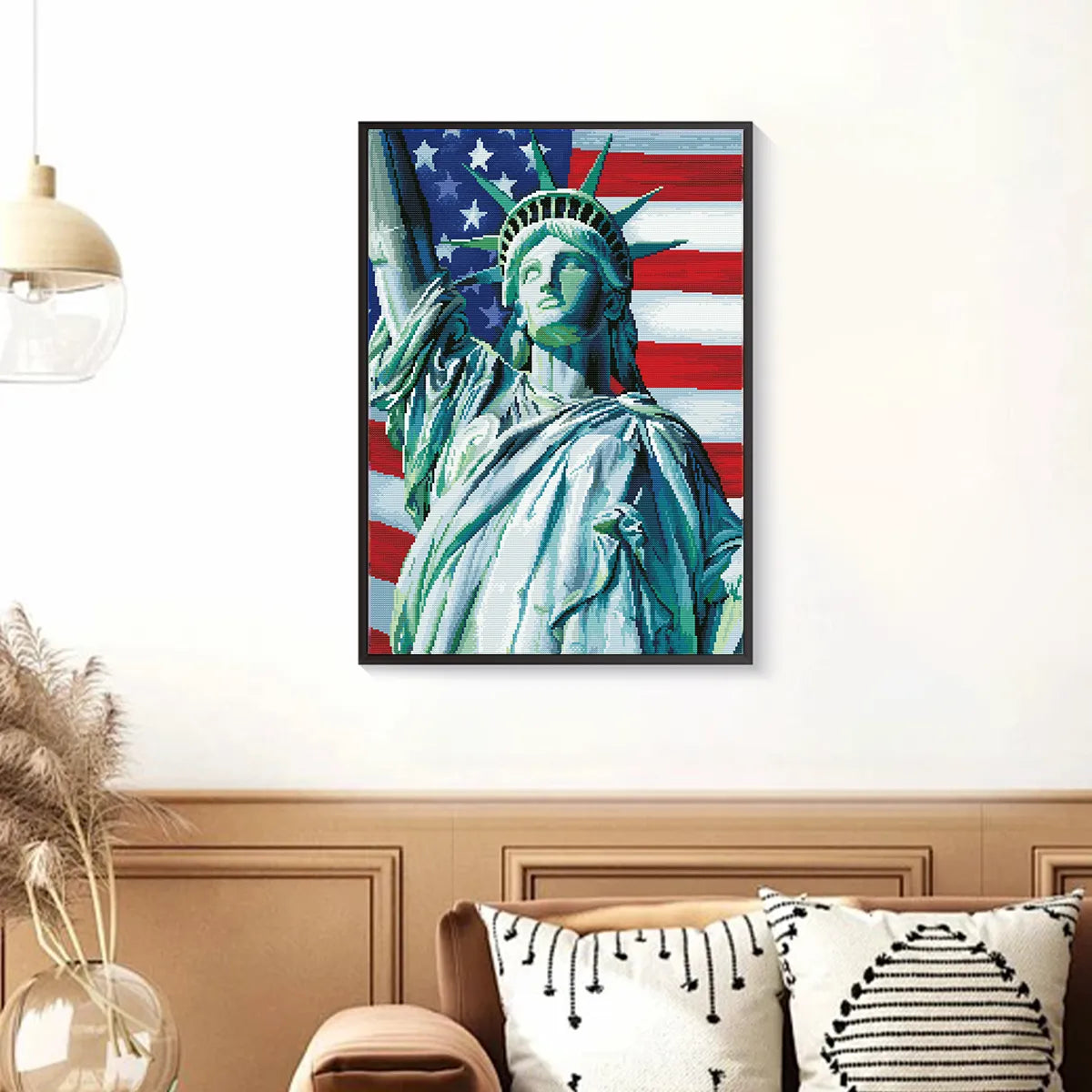 Liberty Lights diamond painting bringing patriotic spirit and elegance to home décor with the Statue of Liberty – FEELOOK Art