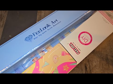 Unboxing video of the Kitten Christmas Tree diamond painting kit, featuring premium flocked canvas, resin drills, and adorable festive kitten artwork - FEELOOK Art